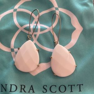 Kendra Scott drop earrings